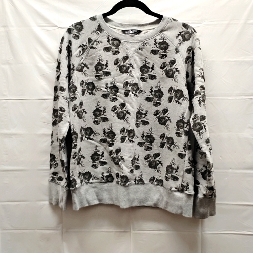 The North Face Gray Sweatshirt with Black Rose Print Sz M